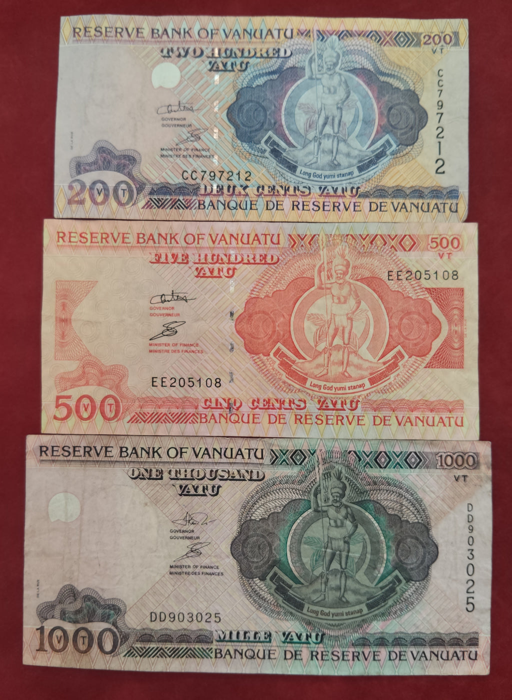 RESERVE BANK OF VANUATU 200 ,500 ,1000 VATU (476)