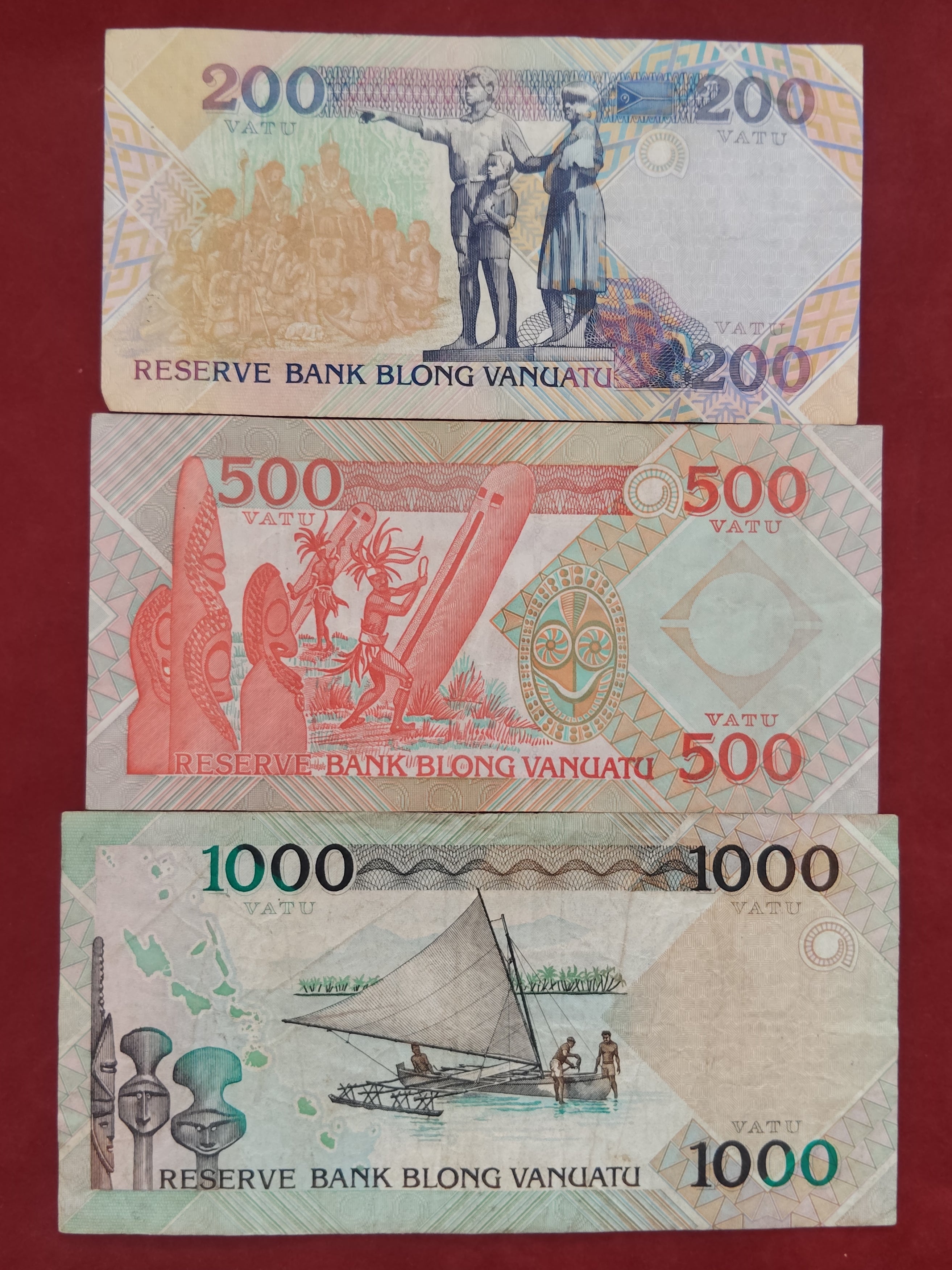 RESERVE BANK OF VANUATU 200 ,500 ,1000 VATU (476)