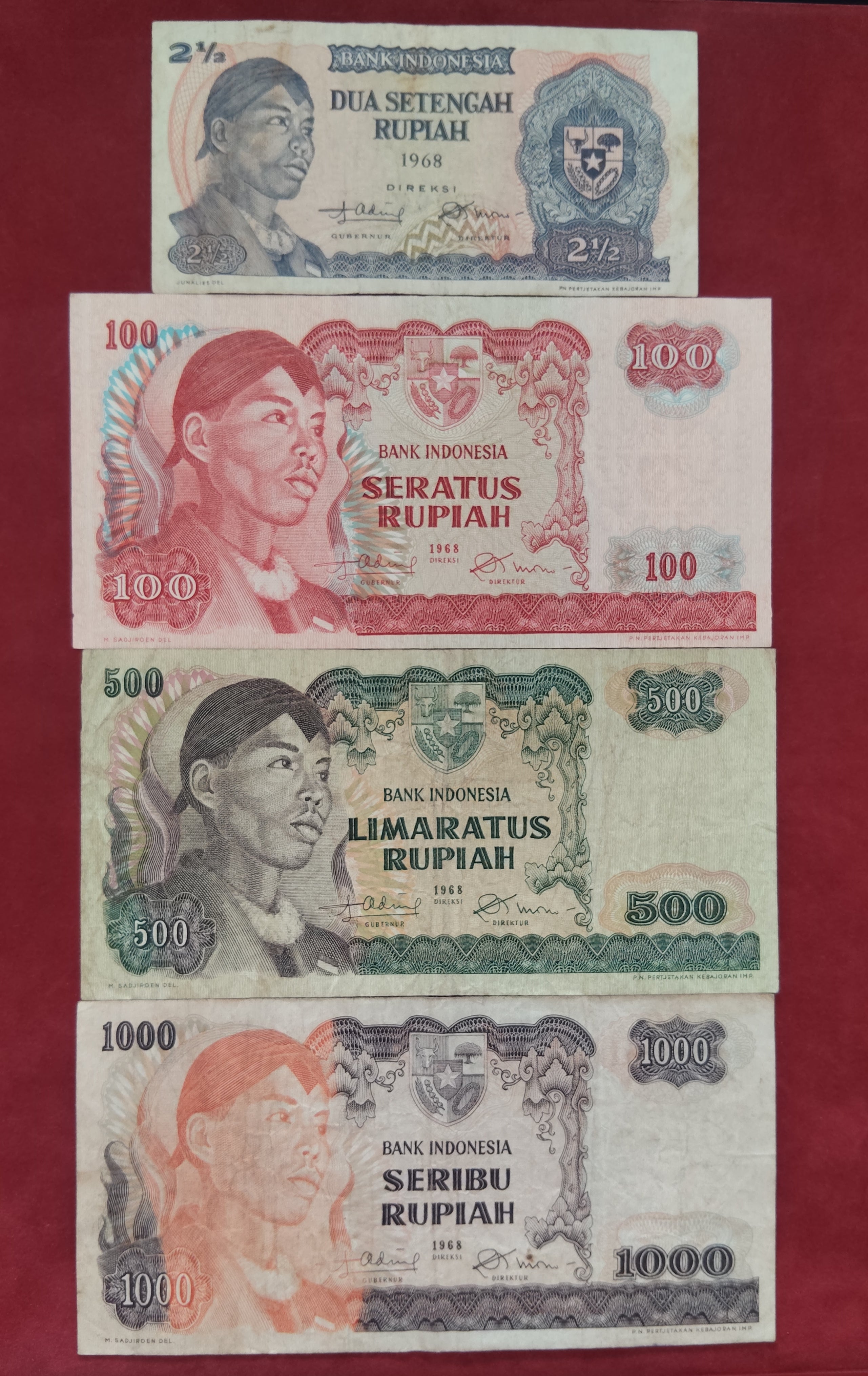 BANK OF INDONESIA 2 1/2 ,100 ,500 ,1000 RUPIAH (D52)