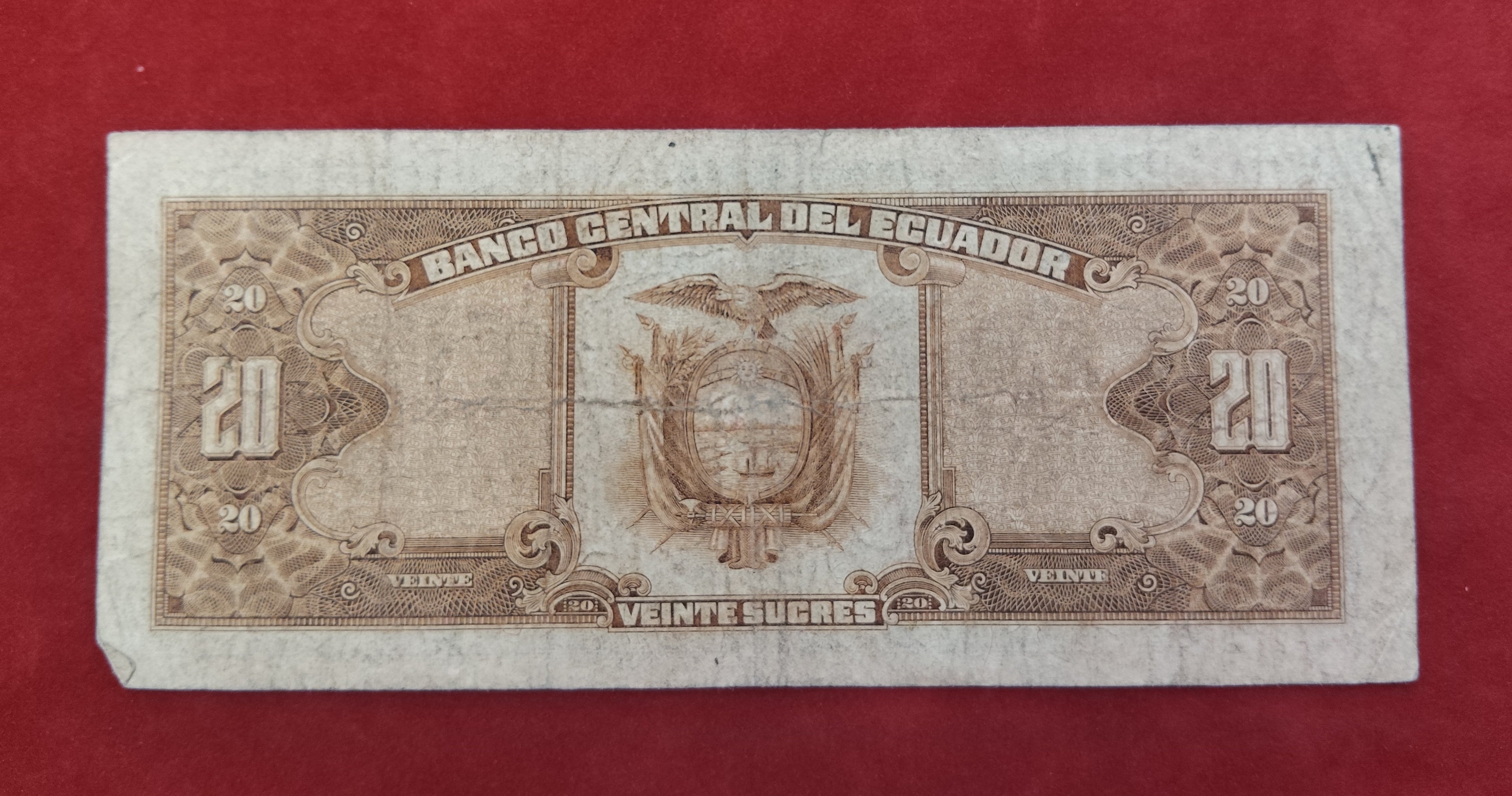 CENTRAL BANK OF ECUADOR 20 SUCRES (D932)
