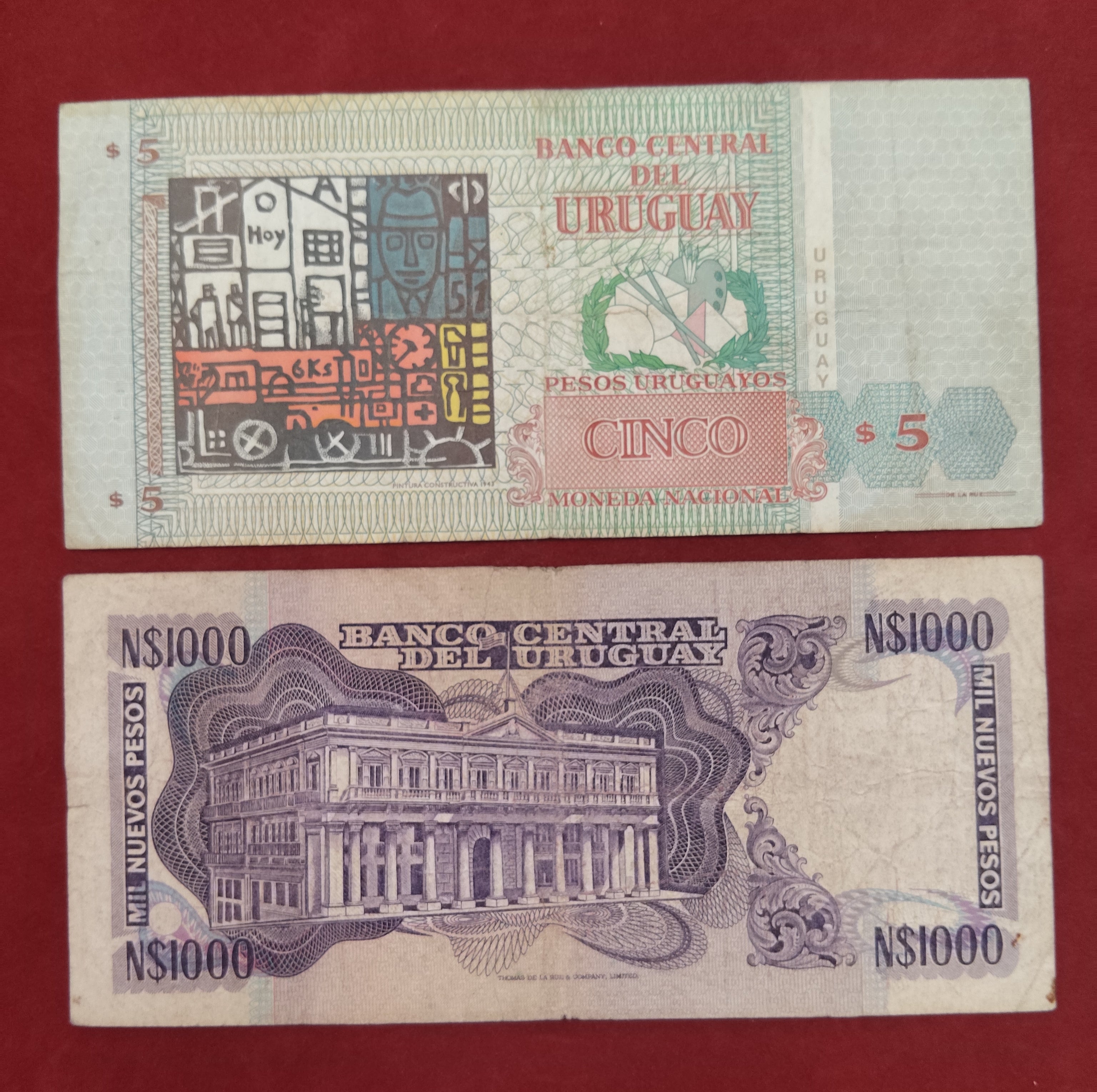 CENTRAL BANK OF URUGUAY 5 ,1000 PESOS (D703)