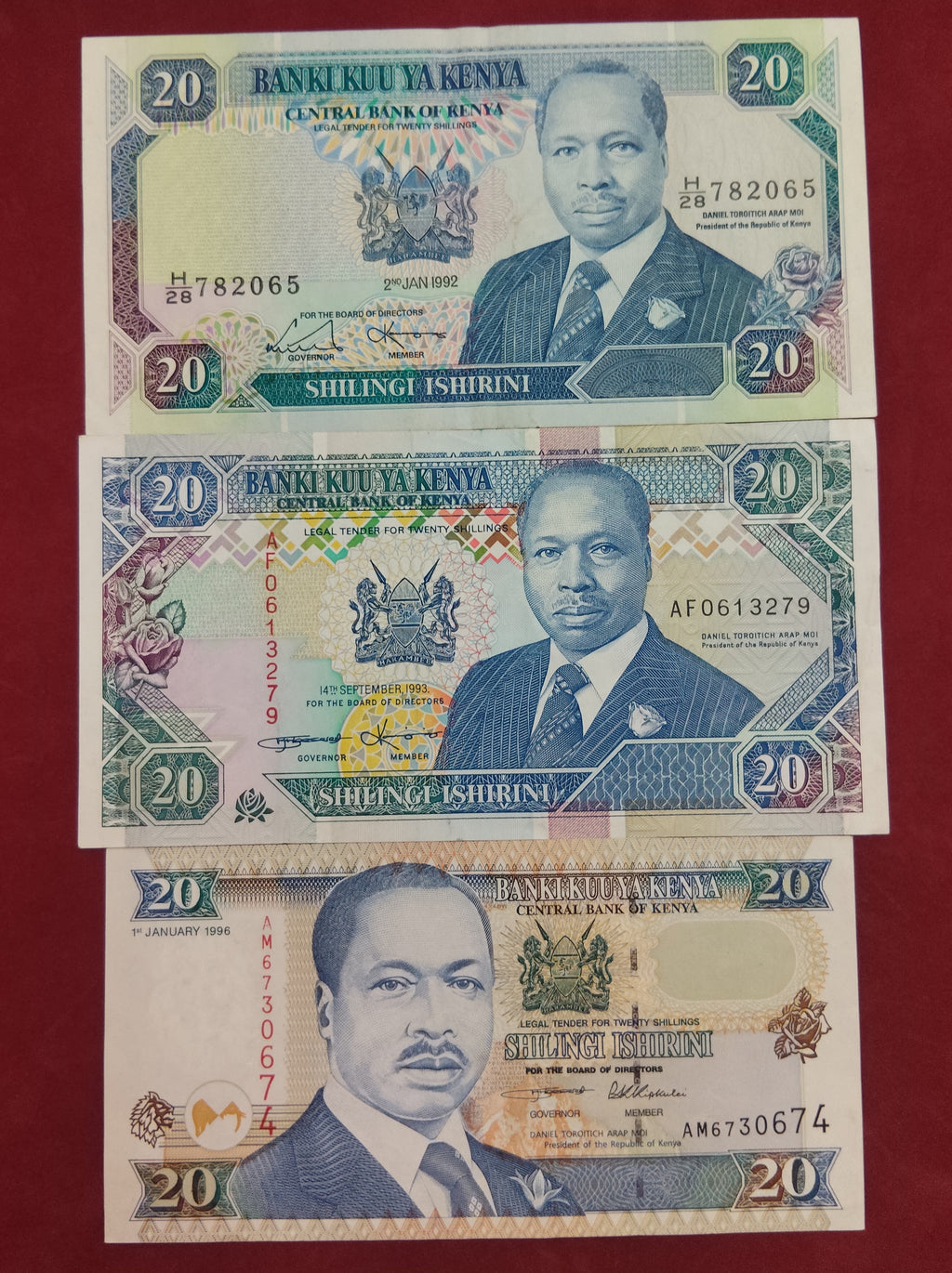 CENTRAL BANK OF KENYA 20 SHILLINGS (233)