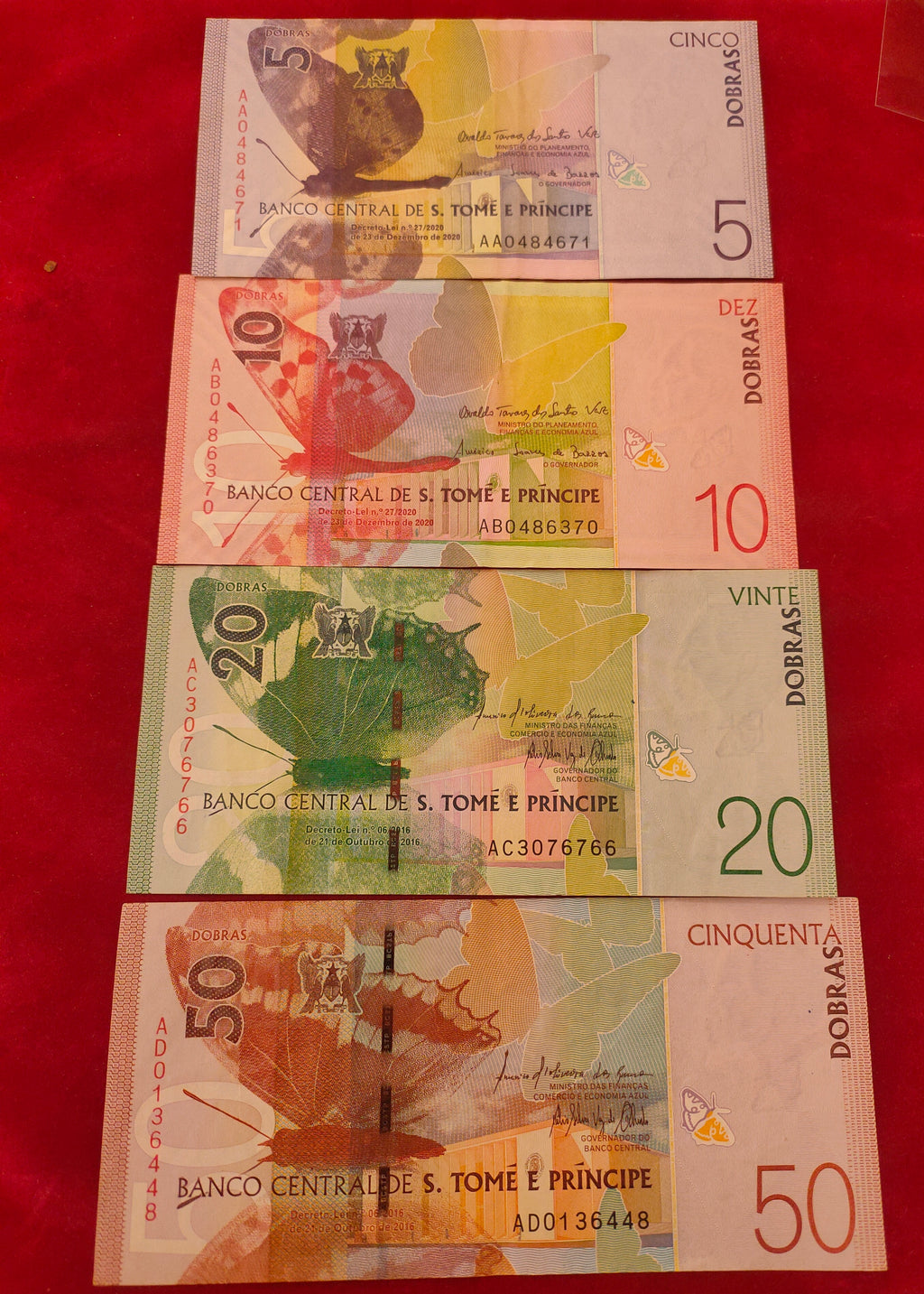 CENTRAL BANK OF TOME  PRINCIPE 5, 10, 20, 50 DOBRAS (REF. 214)