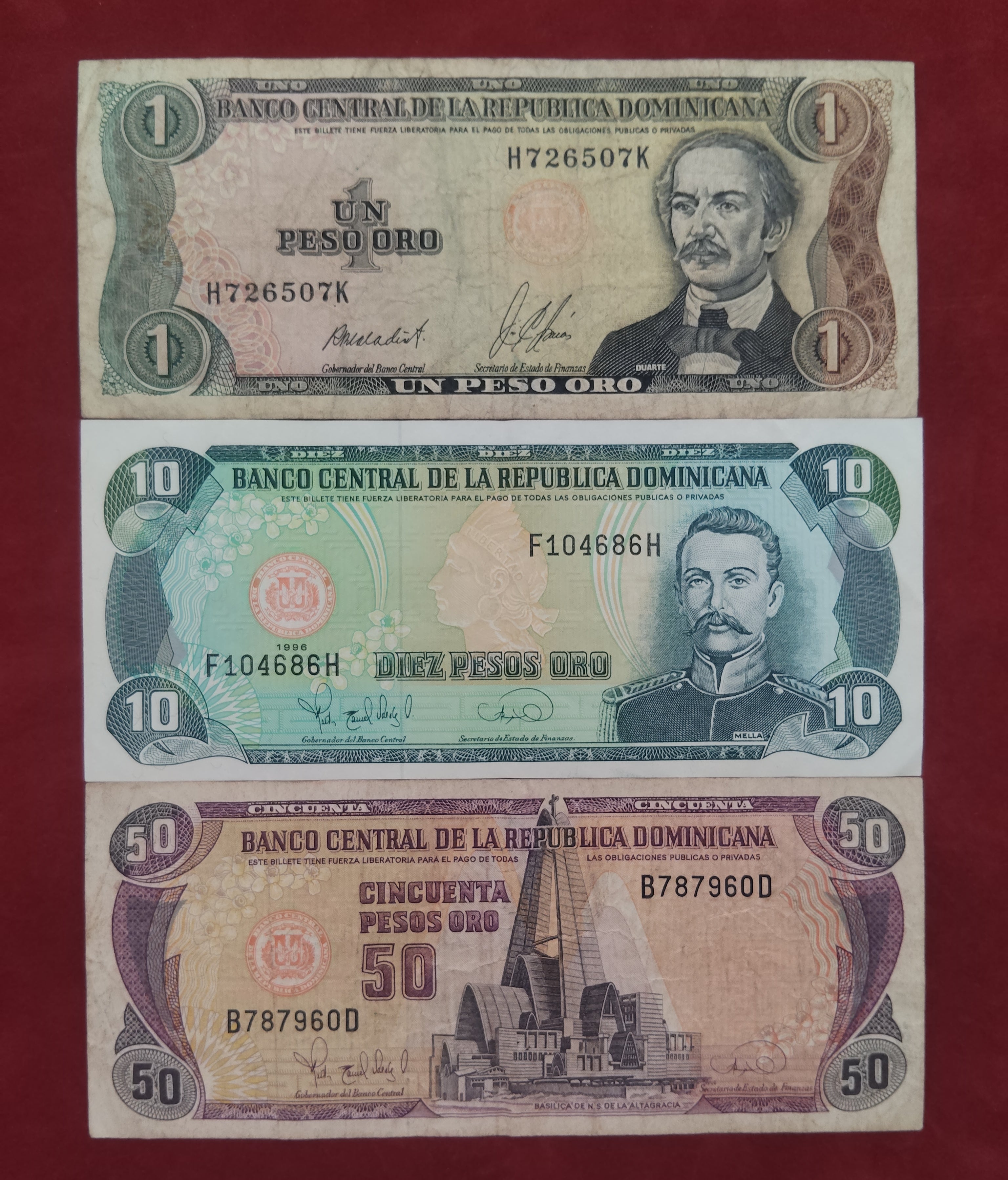 CENTRAL REPUBLIC BANK OF DOMINICAN 1 ,10 ,50 PESOS ORO (C293)