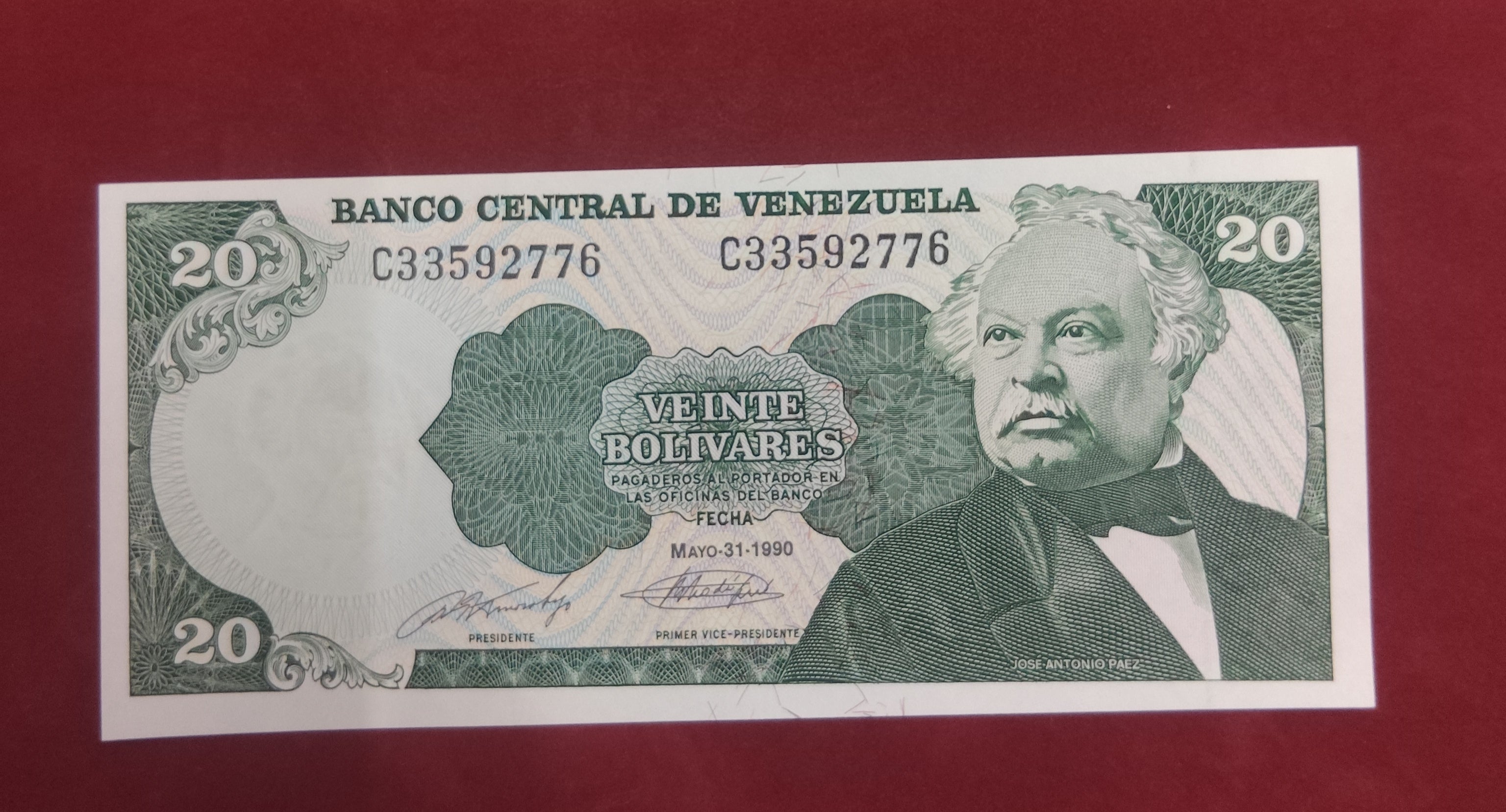 CENTRAL BANK OF VENEZUELA 20 BOLIVARES (C573)