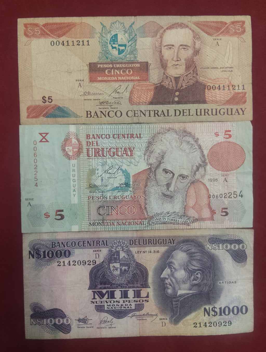 CENTRAL BANK OF URUGUAY 5 ,1000 ,10.000 PESOS (D496)