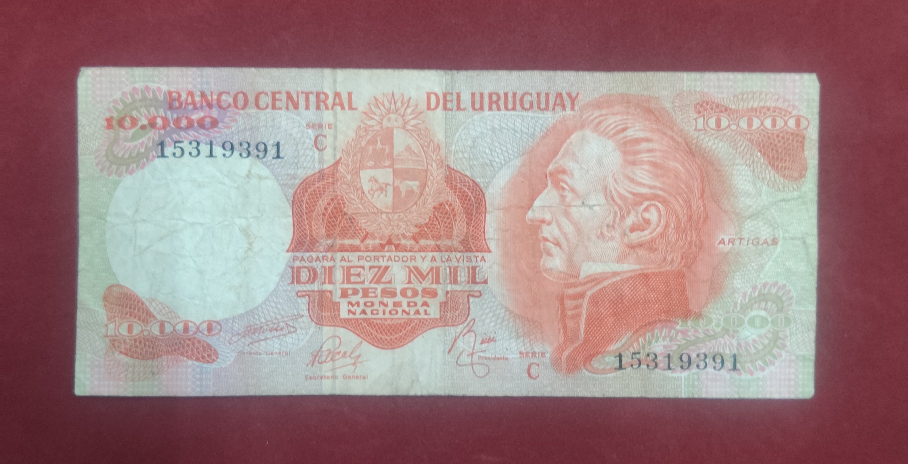CENTRAL BANK OF URUGUAY 5 ,1000 ,10.000 PESOS (D496)
