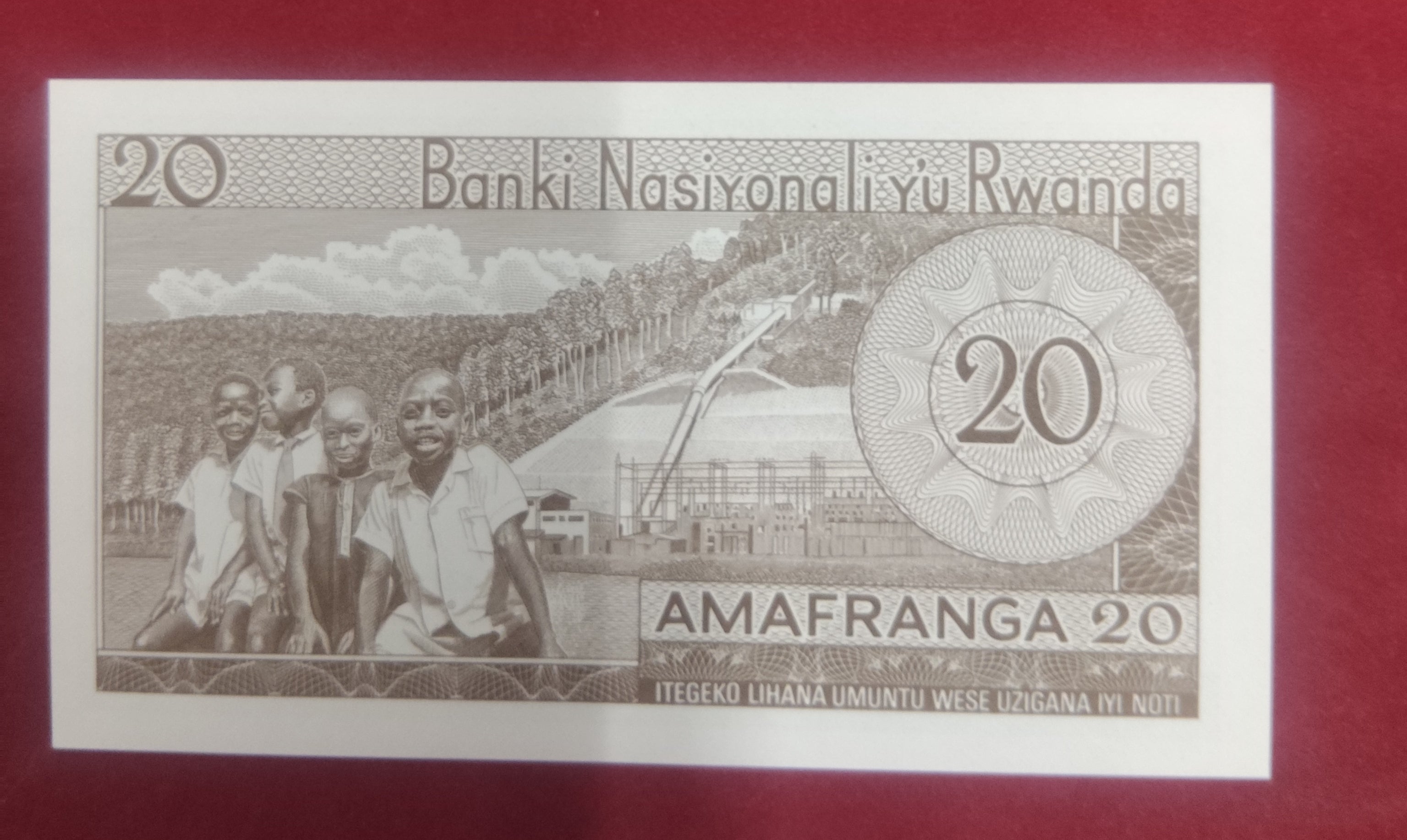 NATIONAL BANK OF RWANDA 20 FRANCS (393)