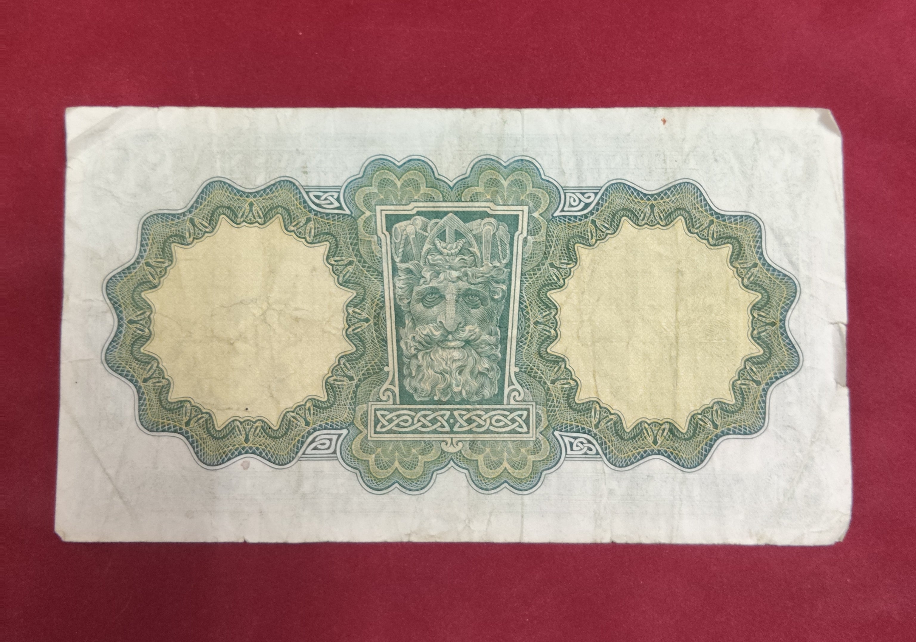 CENTRAL BANK OF IRELAND 1 POUND